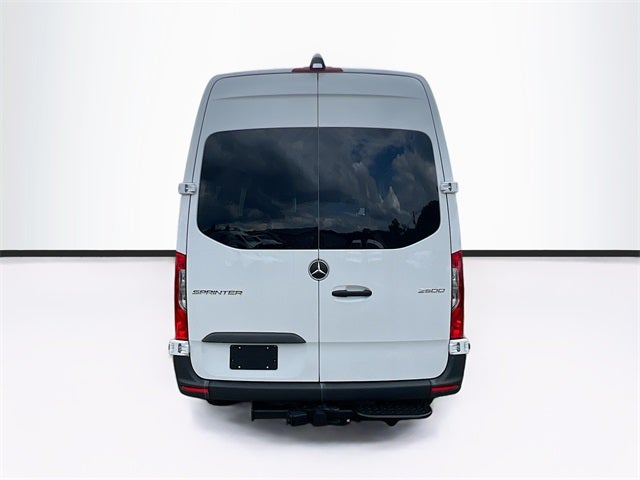 2025 Mercedes-Benz Sprinter 2500 Crew 144 WB