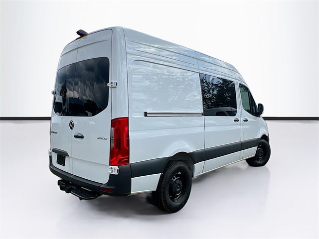 2025 Mercedes-Benz Sprinter 2500 Crew 144 WB