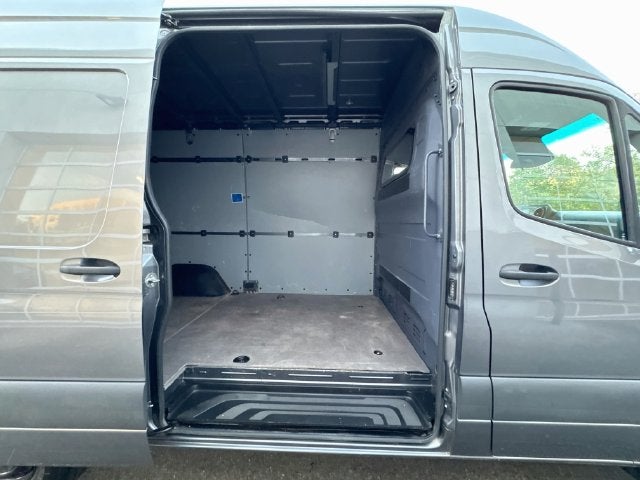 2023 Mercedes-Benz Sprinter 2500 Cargo 144 WB