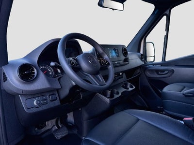 2024 Mercedes-Benz Sprinter 2500 Cargo 144 WB