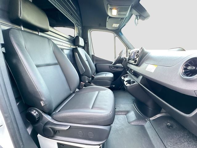 2025 Mercedes-Benz Sprinter 2500 Cargo 144 WB
