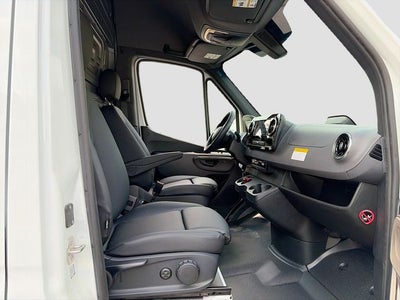 2025 Mercedes-Benz Sprinter 2500 Cargo 144 WB