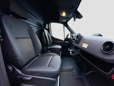 2025 Mercedes-Benz Sprinter 2500 Cargo 144 WB
