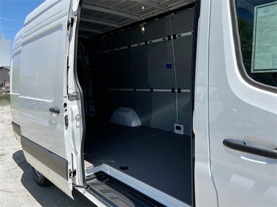 2024 Mercedes-Benz eSprinter 2500 Cargo 170 WB High Roof
