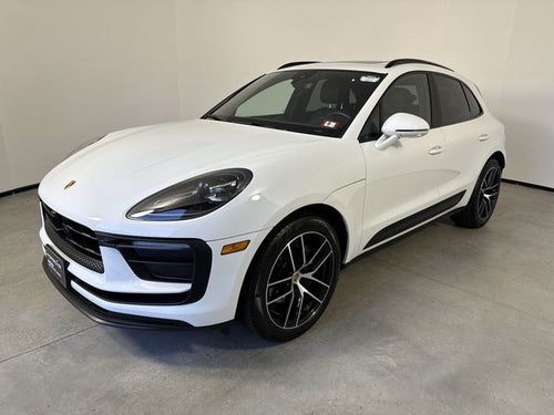 2025 Porsche Macan Base