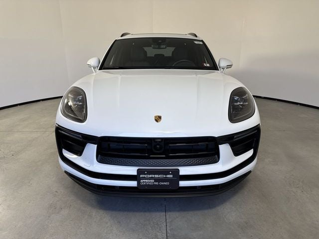 2025 Porsche Macan Base