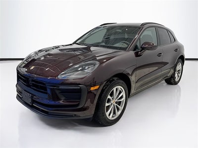 2025 Porsche Macan Base