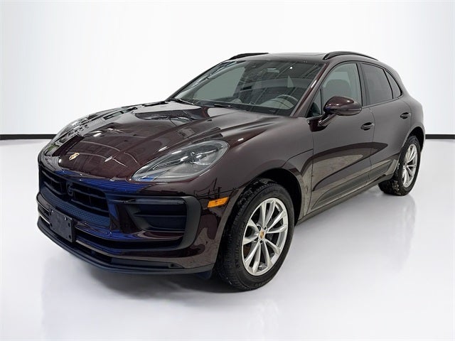 2025 Porsche Macan Base