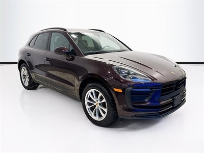 2025 Porsche Macan Base