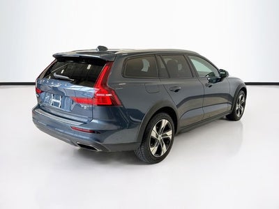 2020 Volvo V60 Cross Country T5