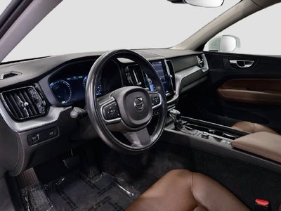 2018 Volvo XC60 T6 Momentum
