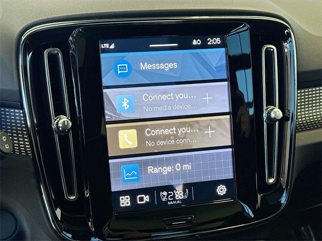 2021 Volvo XC40 Recharge Pure Electric P8