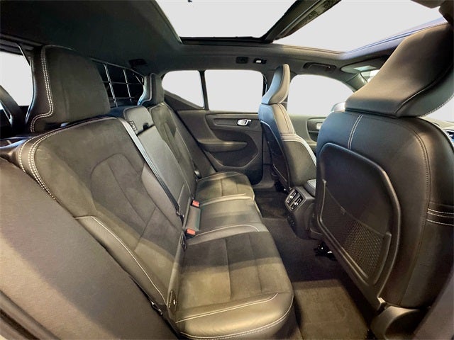 2021 Volvo XC40 Recharge Pure Electric P8