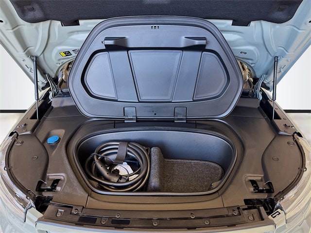 2021 Volvo XC40 Recharge Pure Electric P8