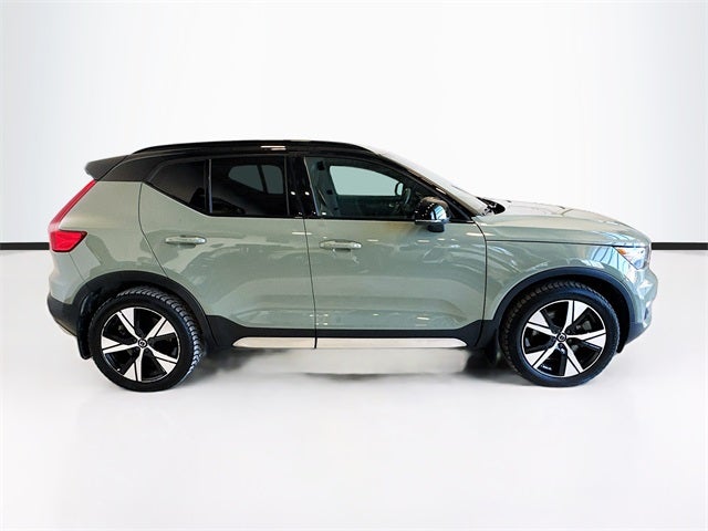 2021 Volvo XC40 Recharge Pure Electric P8