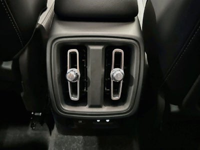 2023 Volvo XC40 B5 Plus Dark Theme