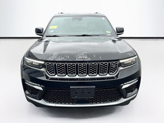 2022 Jeep Grand Cherokee Summit