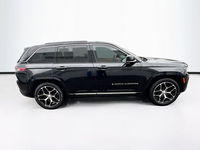 2022 Jeep Grand Cherokee Summit
