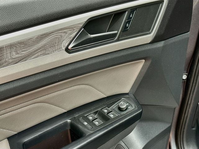 2021 Volkswagen Atlas Cross Sport 2.0T SE w/Technology