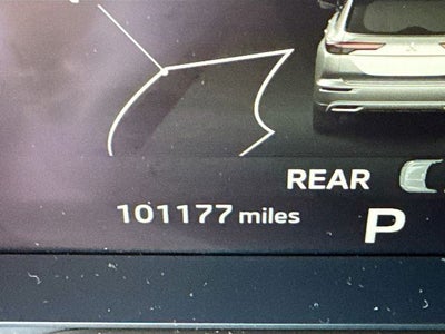 2022 Mitsubishi Outlander Base