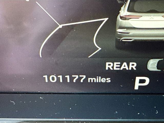 2022 Mitsubishi Outlander Base