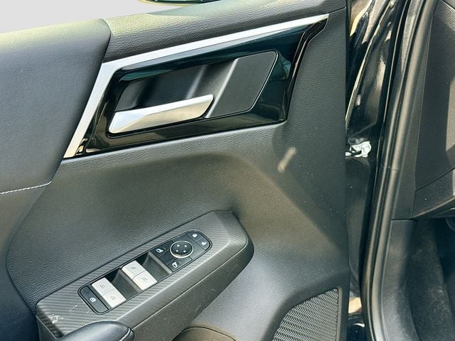 2022 Mitsubishi Outlander Base