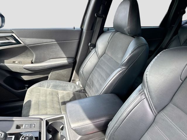 2022 Mitsubishi Outlander Base