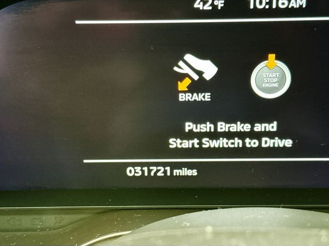 2023 Mitsubishi Outlander Base