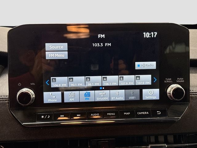 2023 Mitsubishi Outlander Base