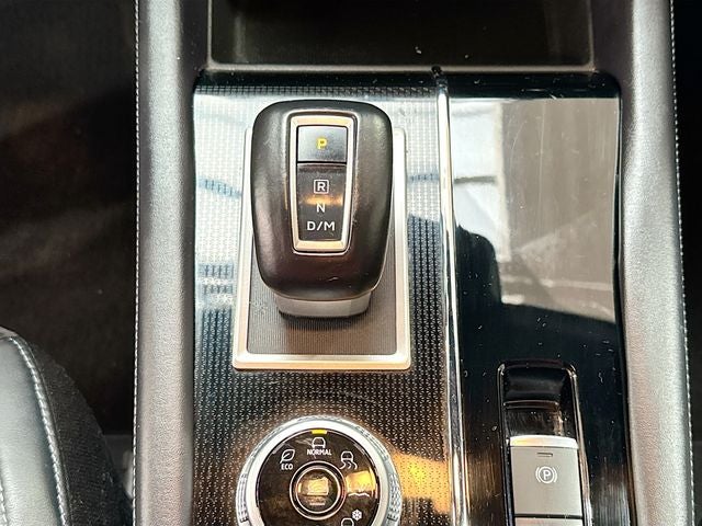 2023 Mitsubishi Outlander Base