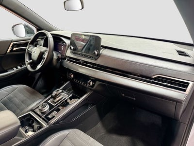 2023 Mitsubishi Outlander Base