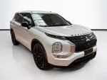 2023 Mitsubishi Outlander Base