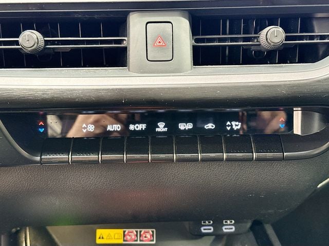 2023 Lexus UX 250h F SPORT Handling