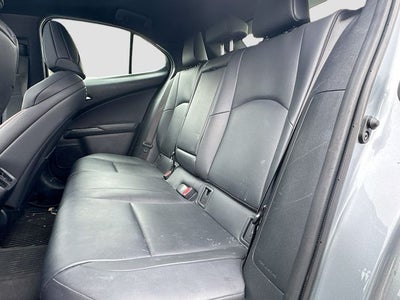 2023 Lexus UX 250h F SPORT Handling