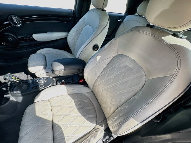 2024 MINI HARDTOP 2 DOOR Iconic