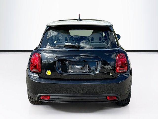 2024 MINI HARDTOP 2 DOOR Iconic