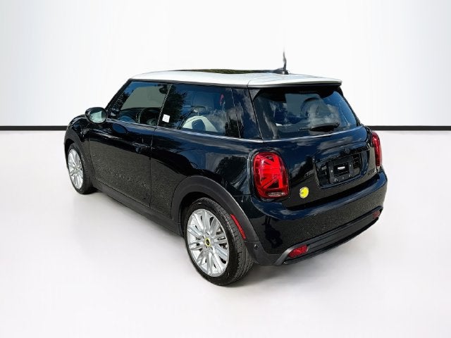 2024 MINI HARDTOP 2 DOOR Iconic
