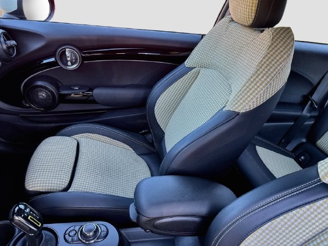 2024 MINI HARDTOP 2 DOOR Iconic
