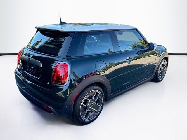 2024 MINI HARDTOP 2 DOOR Iconic