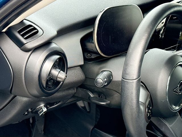 2023 MINI HARDTOP 4 DOOR Base