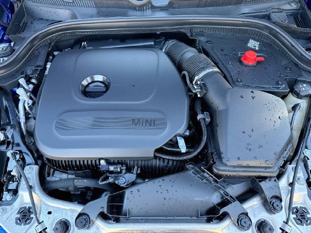 2026 MINI 4 DOOR Iconic