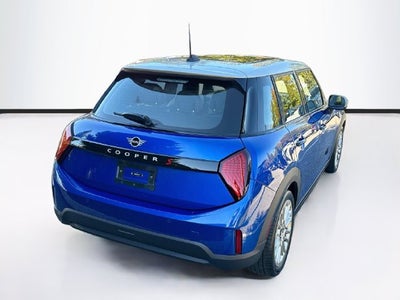 2026 MINI 4 DOOR Iconic