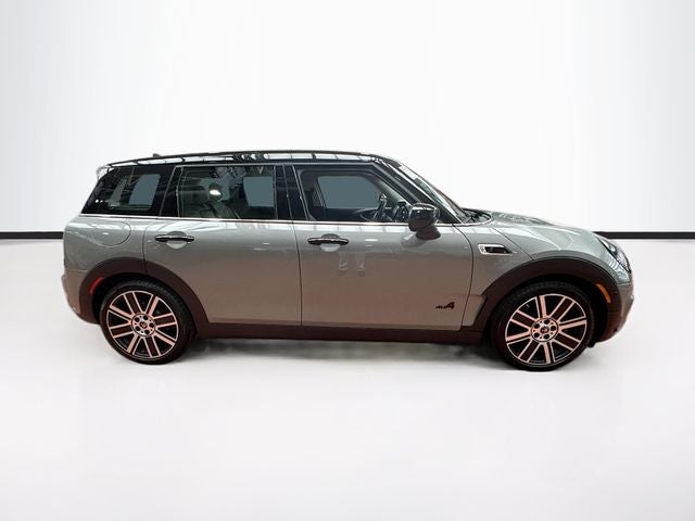 2023 MINI CLUBMAN Iconic