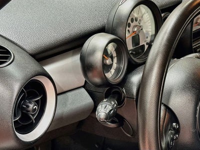 2011 MINI CONVERTIBLE Base