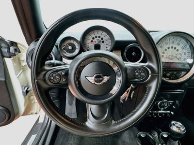 2011 MINI CONVERTIBLE Base