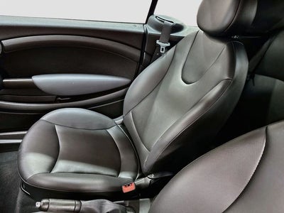 2011 MINI CONVERTIBLE Base