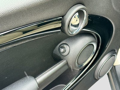 2012 MINI CONVERTIBLE Base