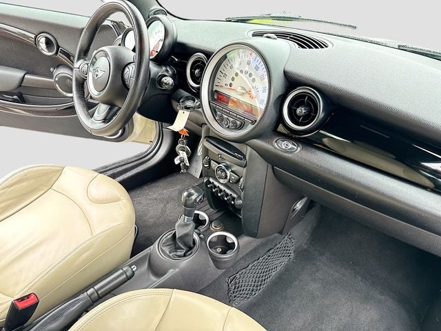 2012 MINI CONVERTIBLE Base