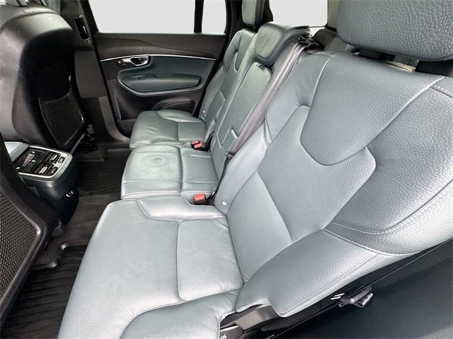2020 Volvo XC90 T6 Momentum