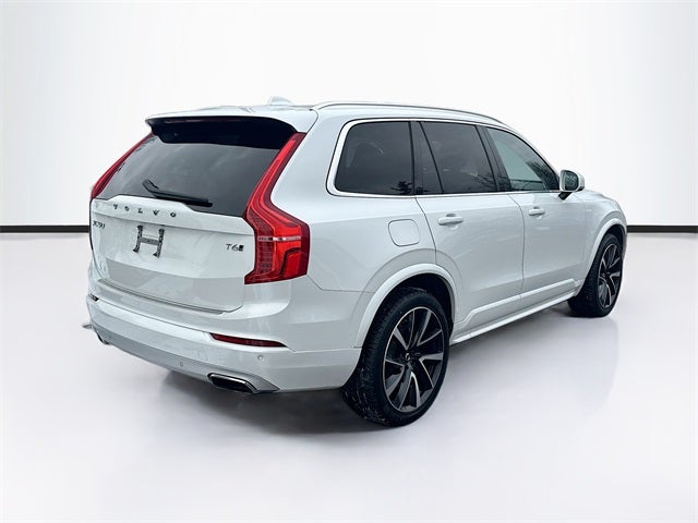 2020 Volvo XC90 T6 Momentum